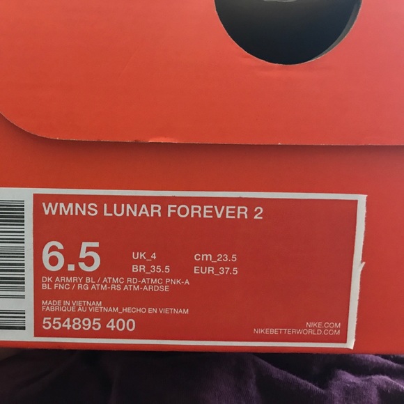 ❌SOLD❌ Womens Nike shoes - Picture 5 of 5