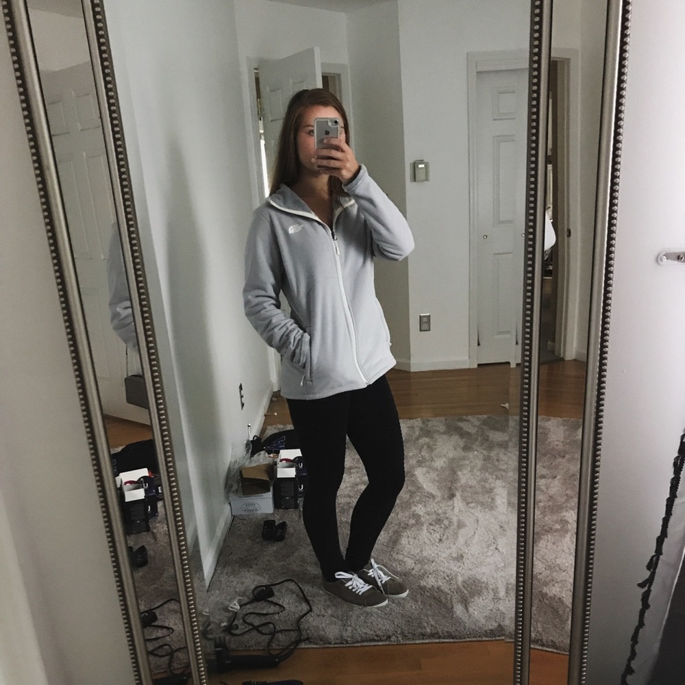 Light grey zip-up north face