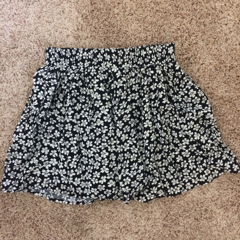 Brandy Melville floral skirt