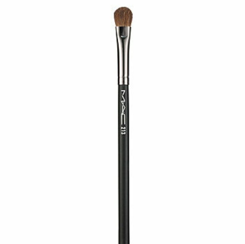 MAC 213 FLUFF BRUSH