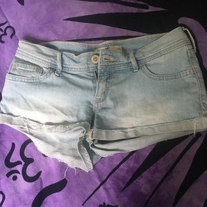 Classic Hollister denim shorts