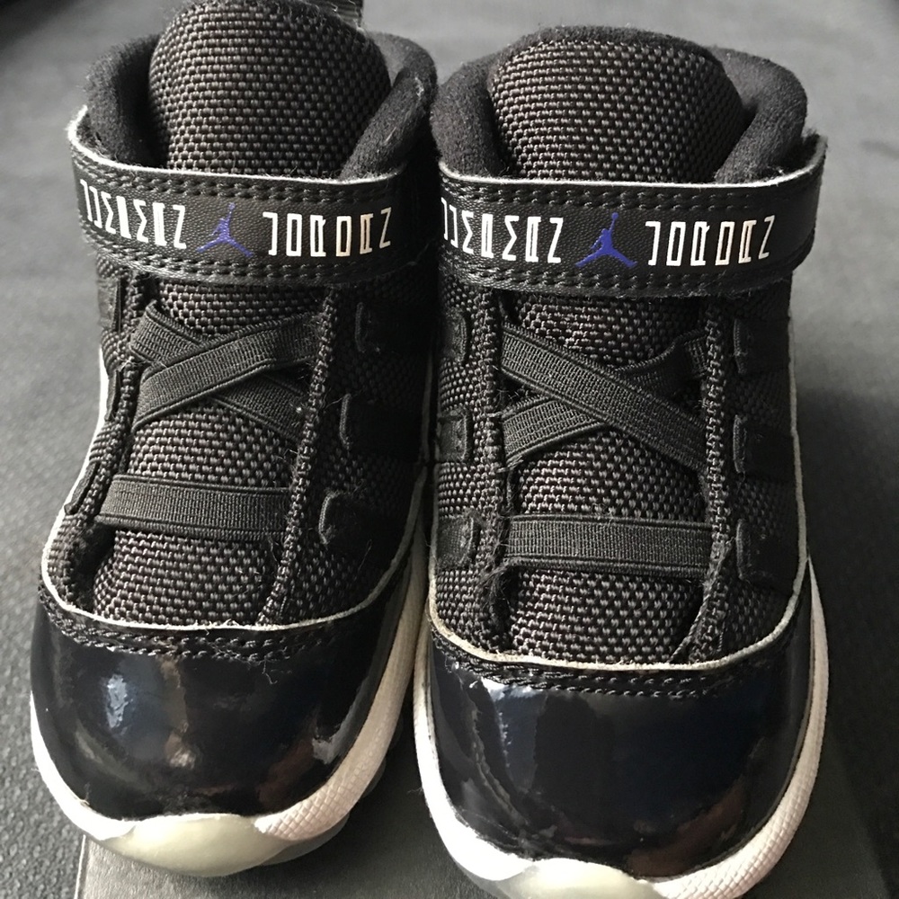 Air jordan 11 toddler size 6