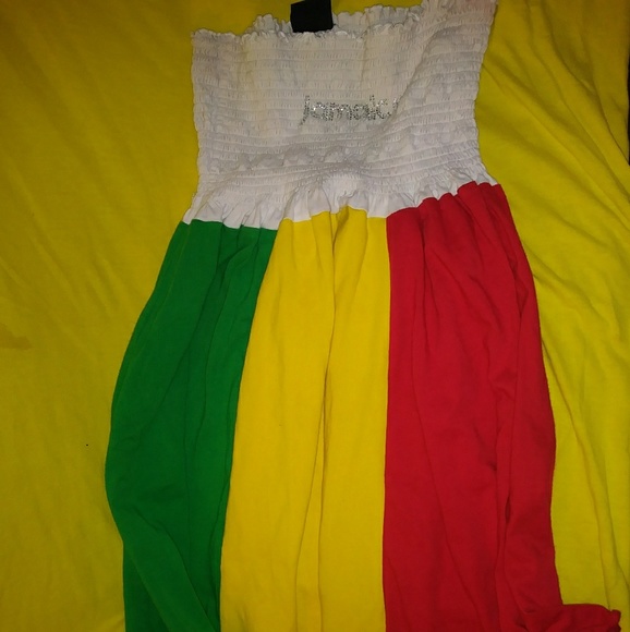 Beautiful strapless dress - Picture 2 of 4