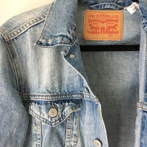 levi's denim jacket