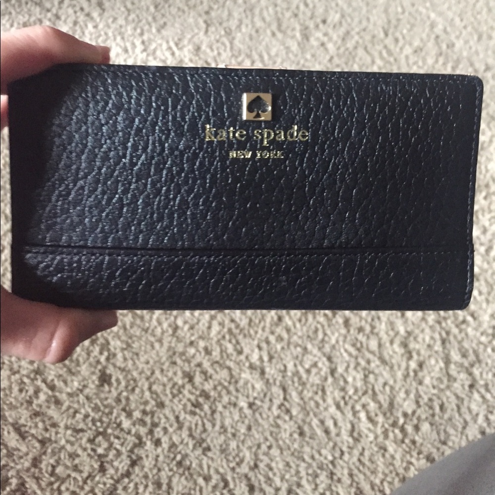 KATE SPADE WALLET!!