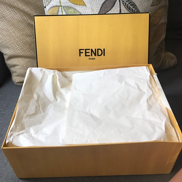 Fendi box - Picture 2 of 2