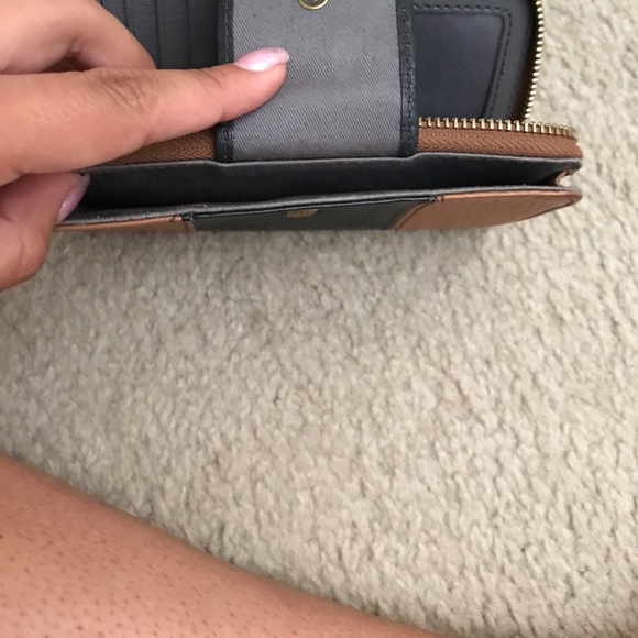 Fossil wallet - bought at the outlet - Picture 4 of 4