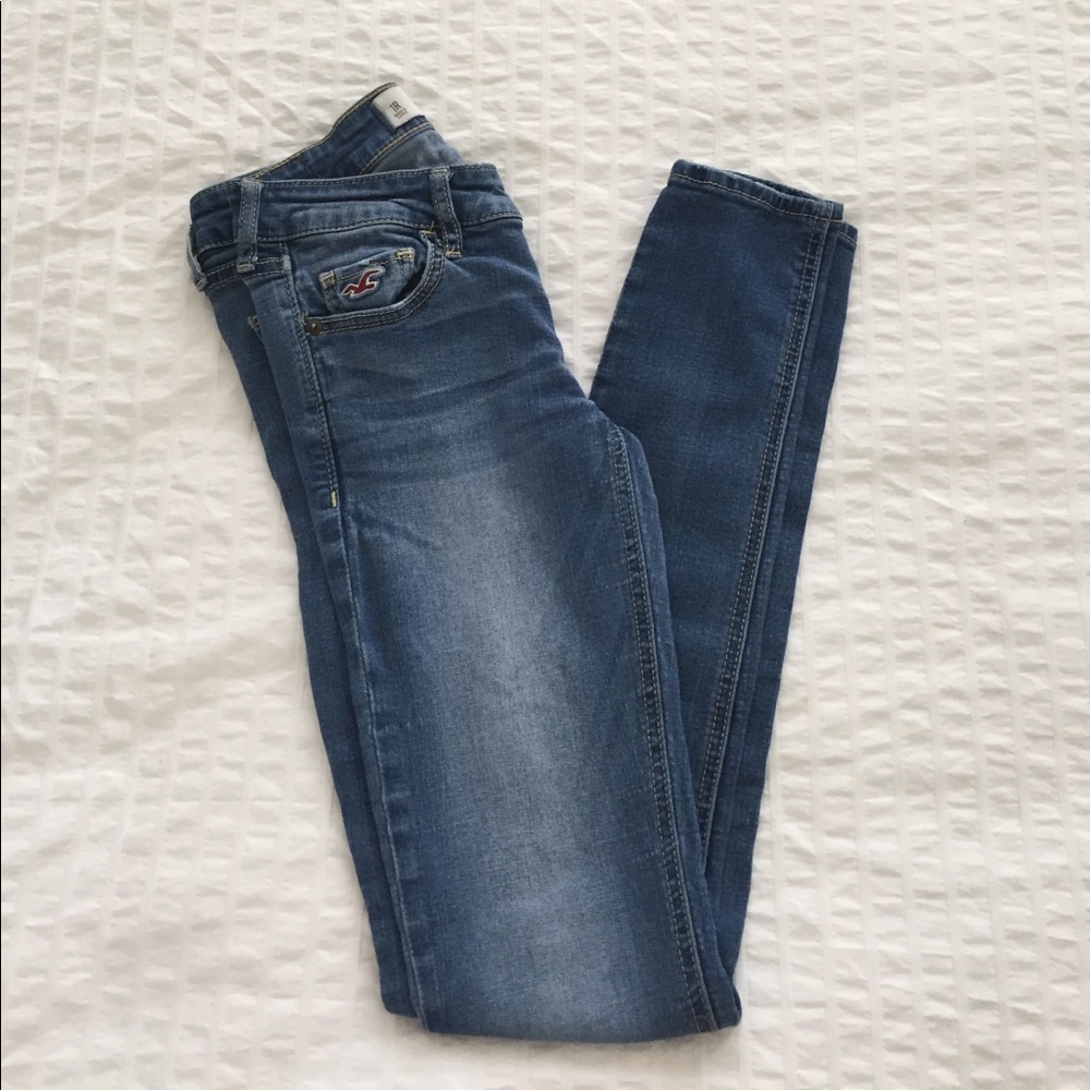 Hollister medium wash skinny jeans