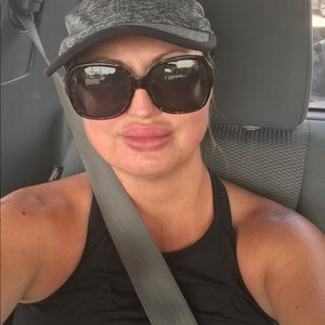 Meet your Posher, Robin