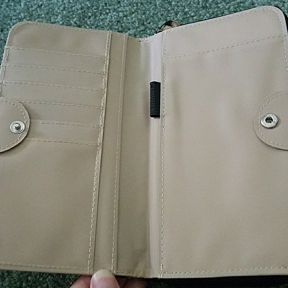 Wallet - Picture 2 of 3