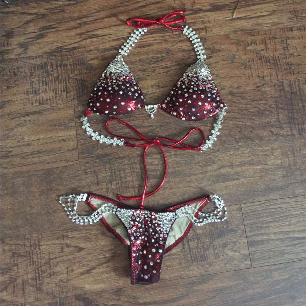 Ravish Sands competition bikini  NWT