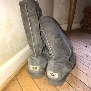 UGG BOOTS