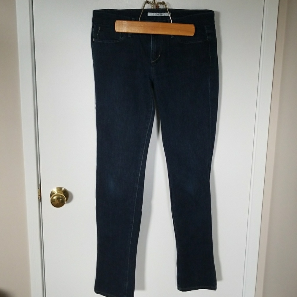 MUST SELL! Joe's Fit Classic size 28 Jeans