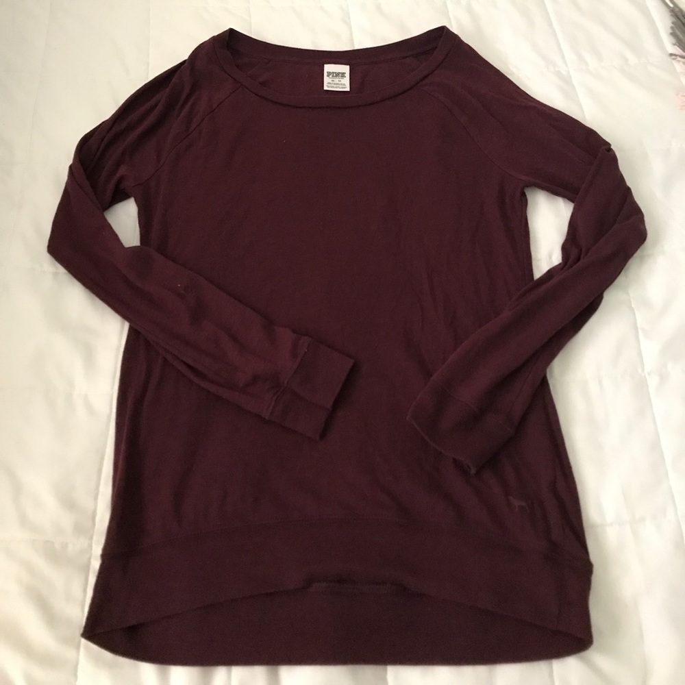 vs pink tee