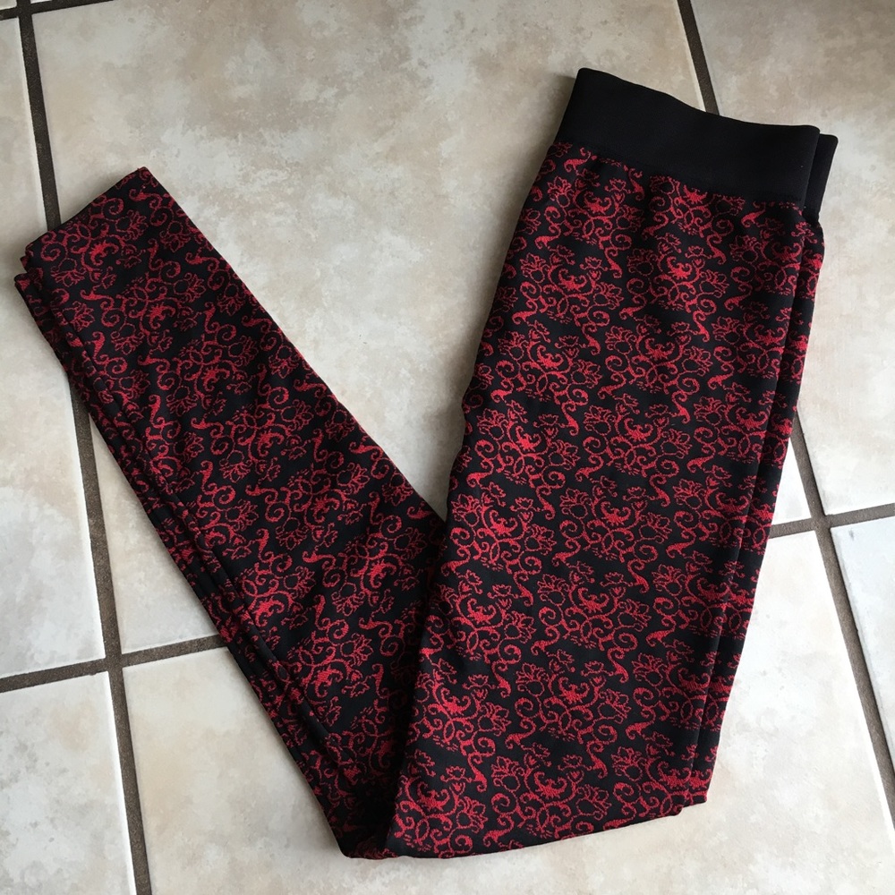 ❌SOLD❌NWOT Soft Printed Leggings