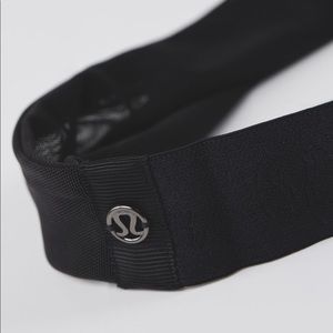 Black LuluLemon Mesh Headband