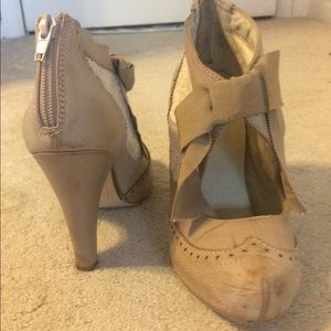 Vintage  lace booties!