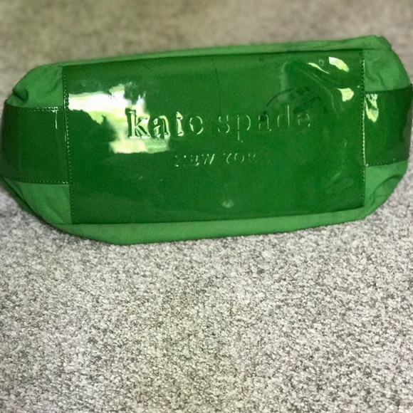 Kate Spade Green Nylon handbag! - Picture 5 of 6