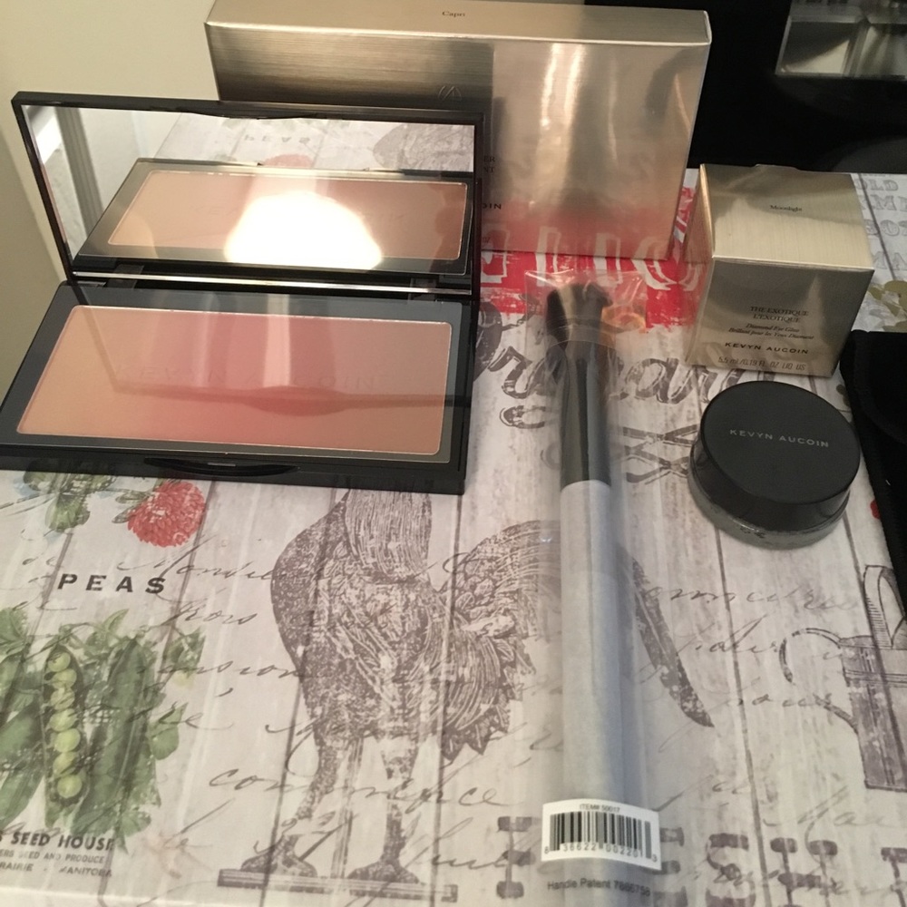 Kevyn aucoin bundle