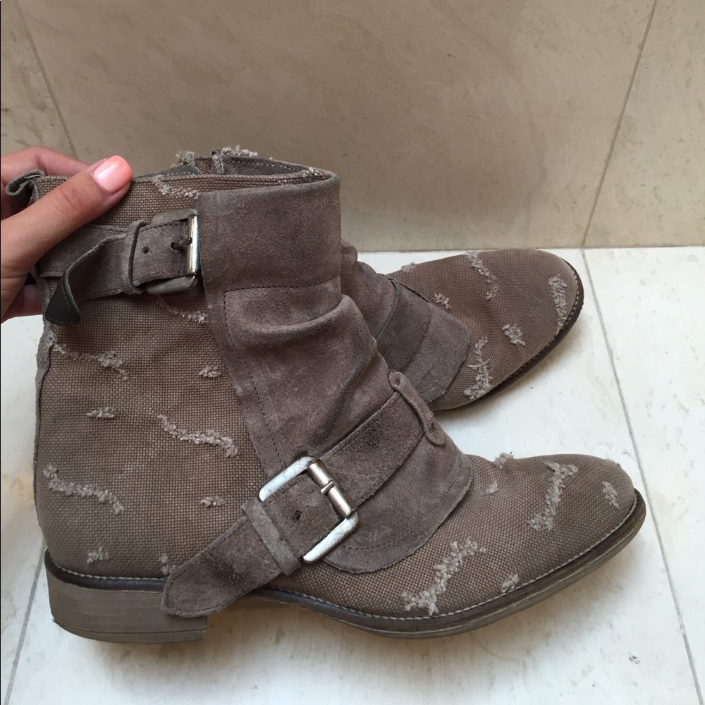 Ankle boots/ boutique 9