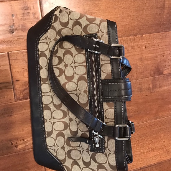 Brown coach purse - Picture 4 of 8