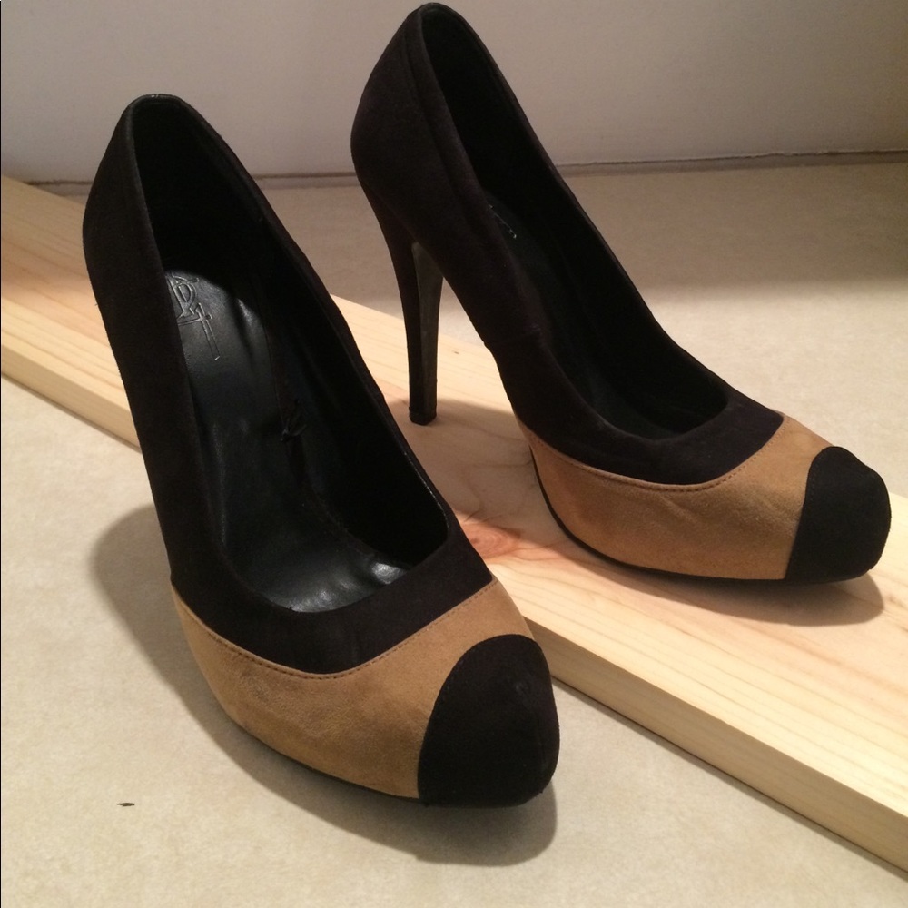 🛑🛑🚫 Black & Tan Faux Suede Heels