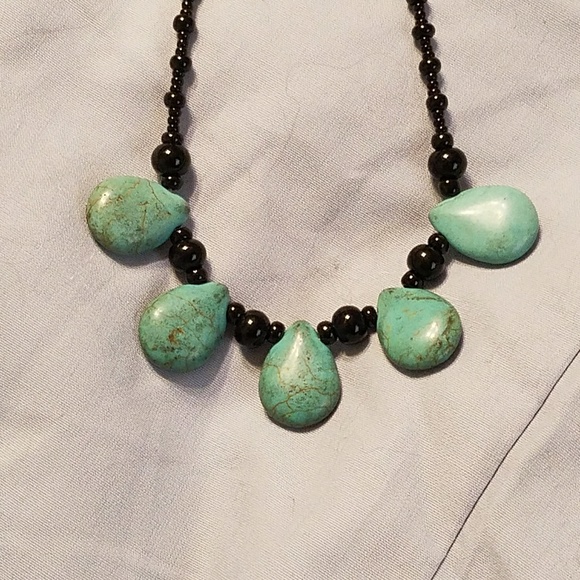 ❌🔥SOLD🔥❌Guatemalan Screw Necklace - Picture 2 of 4