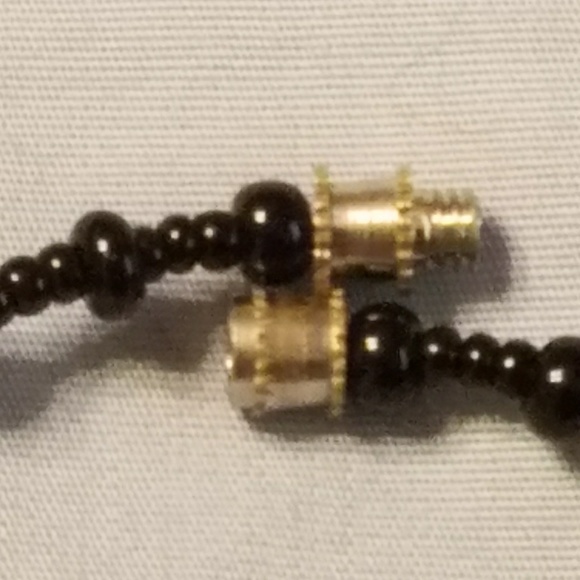 ❌🔥SOLD🔥❌Guatemalan Screw Necklace - Picture 4 of 4