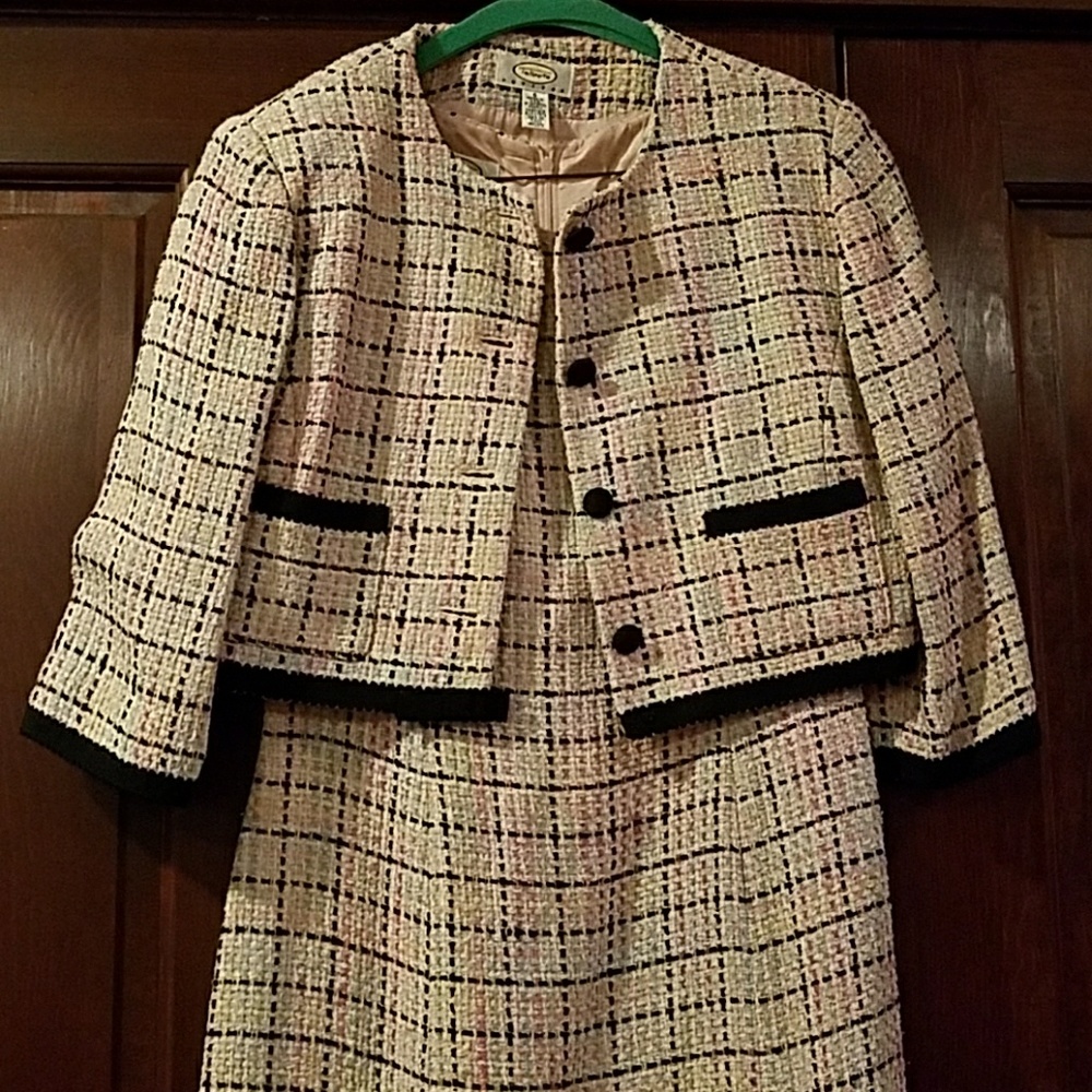 Suit dress