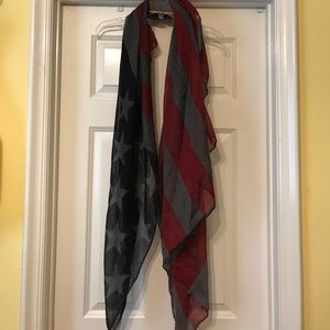 AMERICAN FLAG SCARF