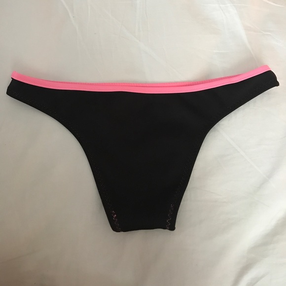 Victoria's Secret bikini bottom - Picture 2 of 6
