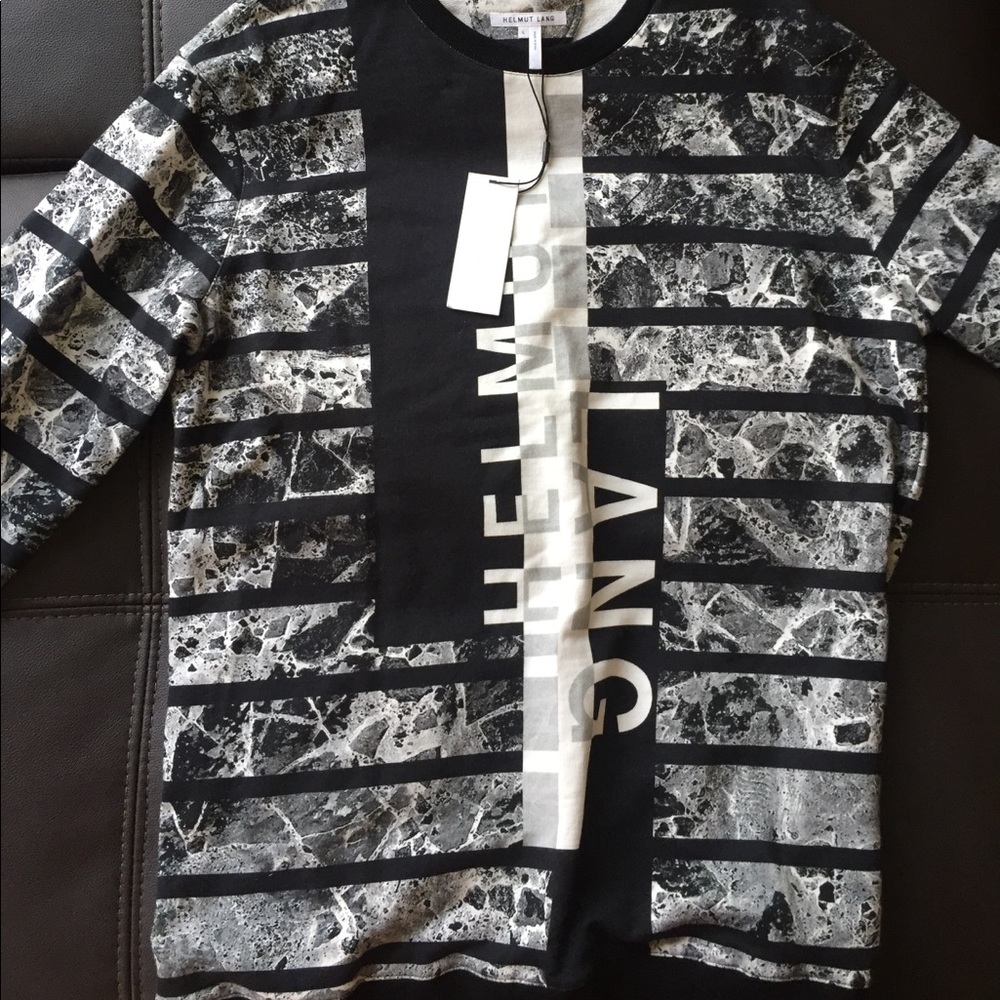 Pullover sweater