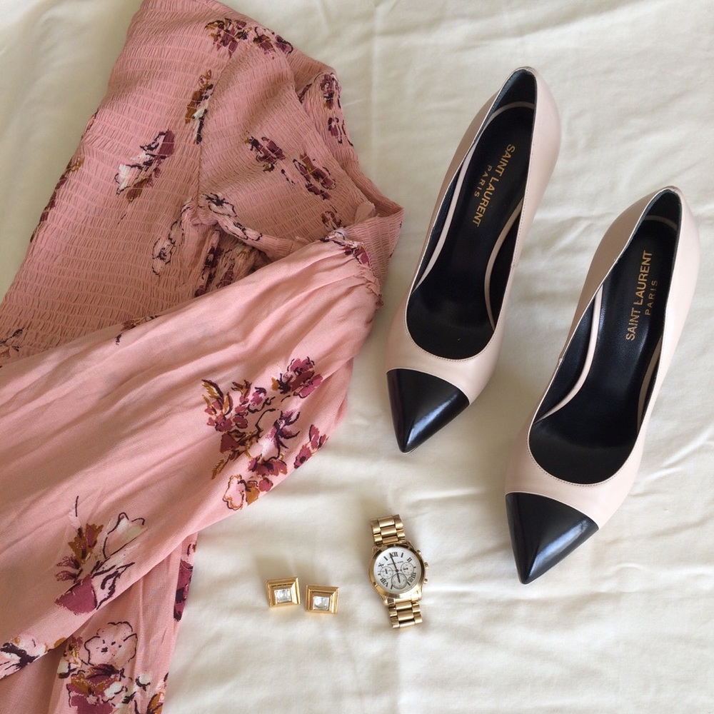 π«S O L D π« Saint Laurent Beige and Black Pumps - Picture 1 of 8