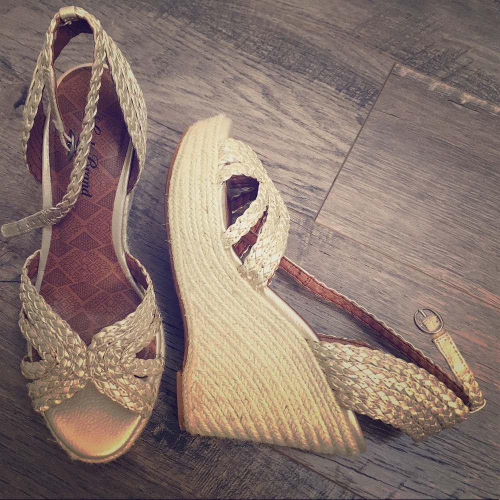 Lucky Brand platform wedges -size 6