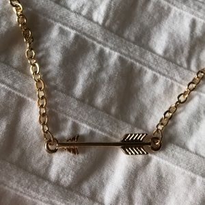 Gold arrow necklace