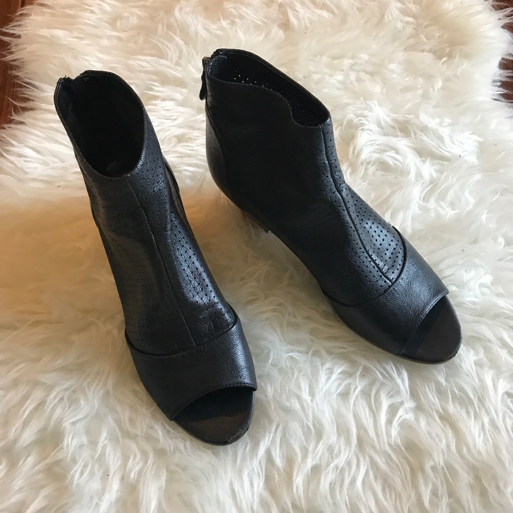 Franco Sarto peep toe booties