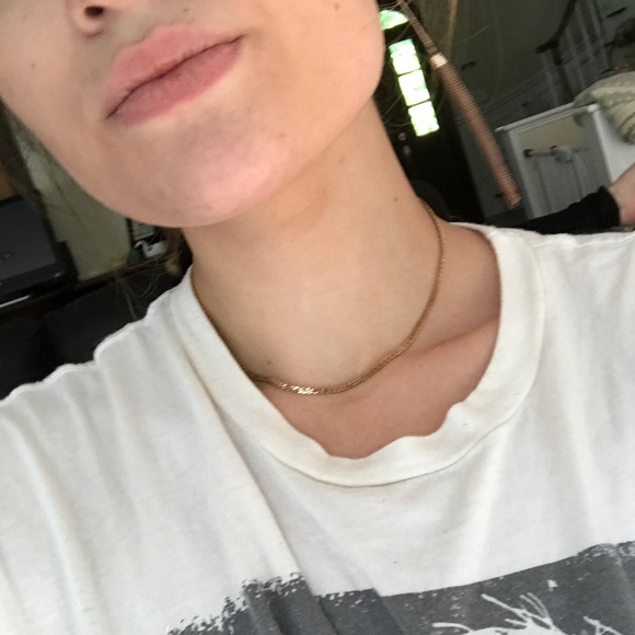 Simple gold chocker - Picture 2 of 2