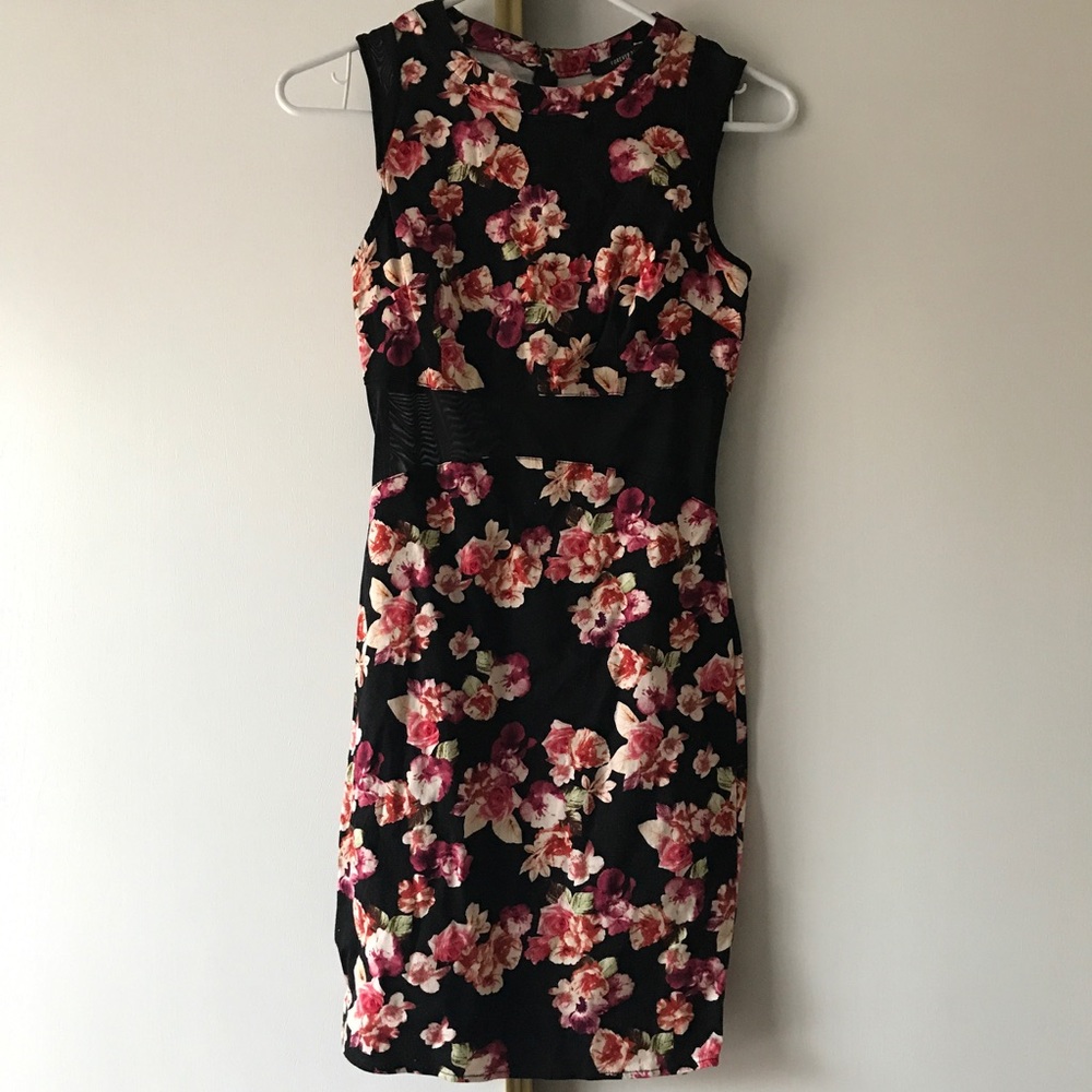 FOREVER 21 FLORAL DRESS
