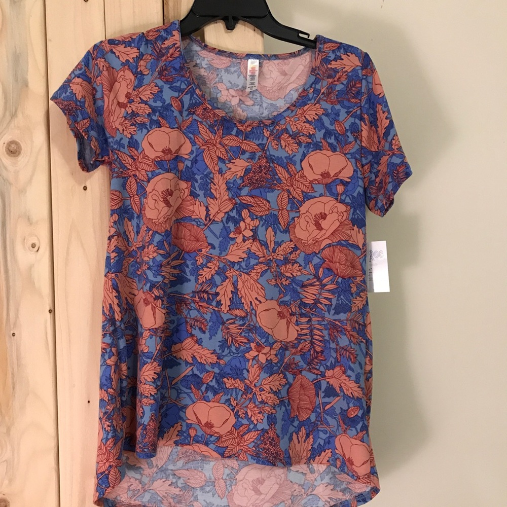 Lularoe classic tee