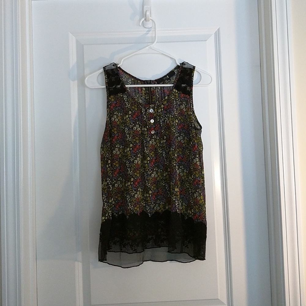 Women's floral and lace tank top with zipper back