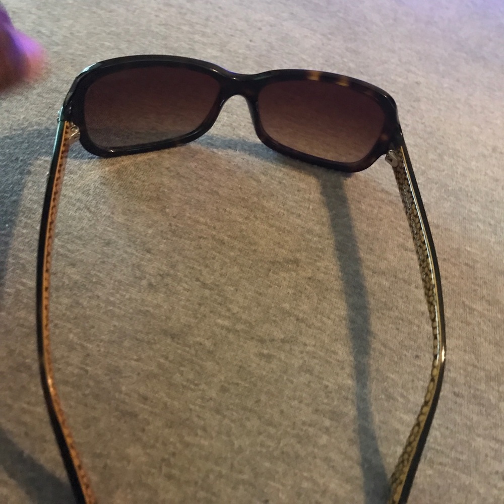 Sun glasses - Picture 3 of 4