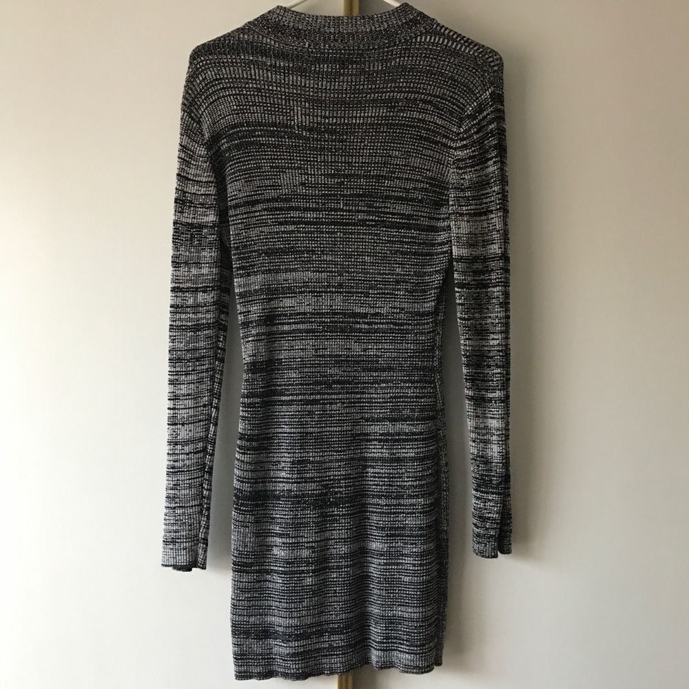BLACK/GRAY SWEATER DRESS - Picture 2 of 4