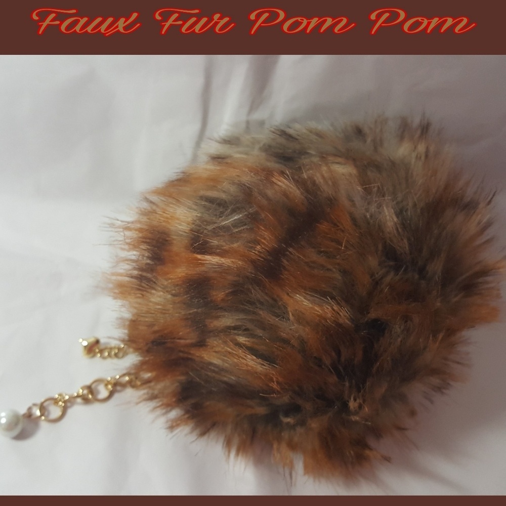 FAUX FOX FUR POM POM~PURSE/KEYCHAIN CHARM~NEW~ HANDCRAFTED - Picture 3 of 5