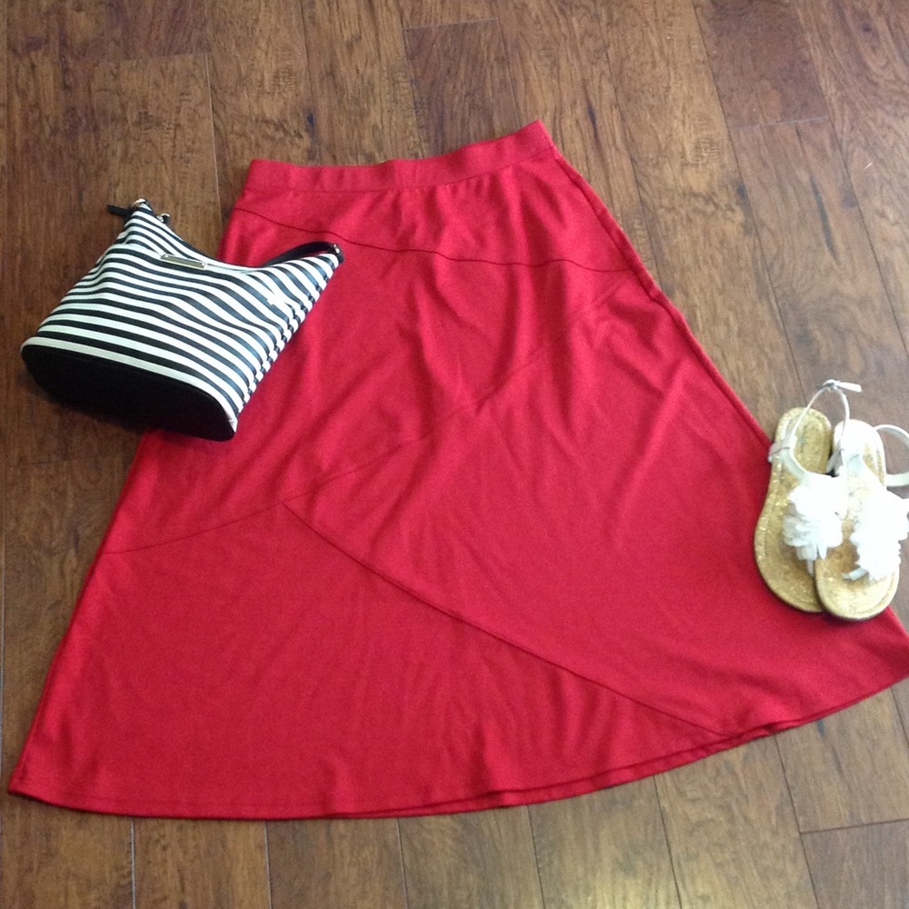 Ladies red sports skirt, new with tags