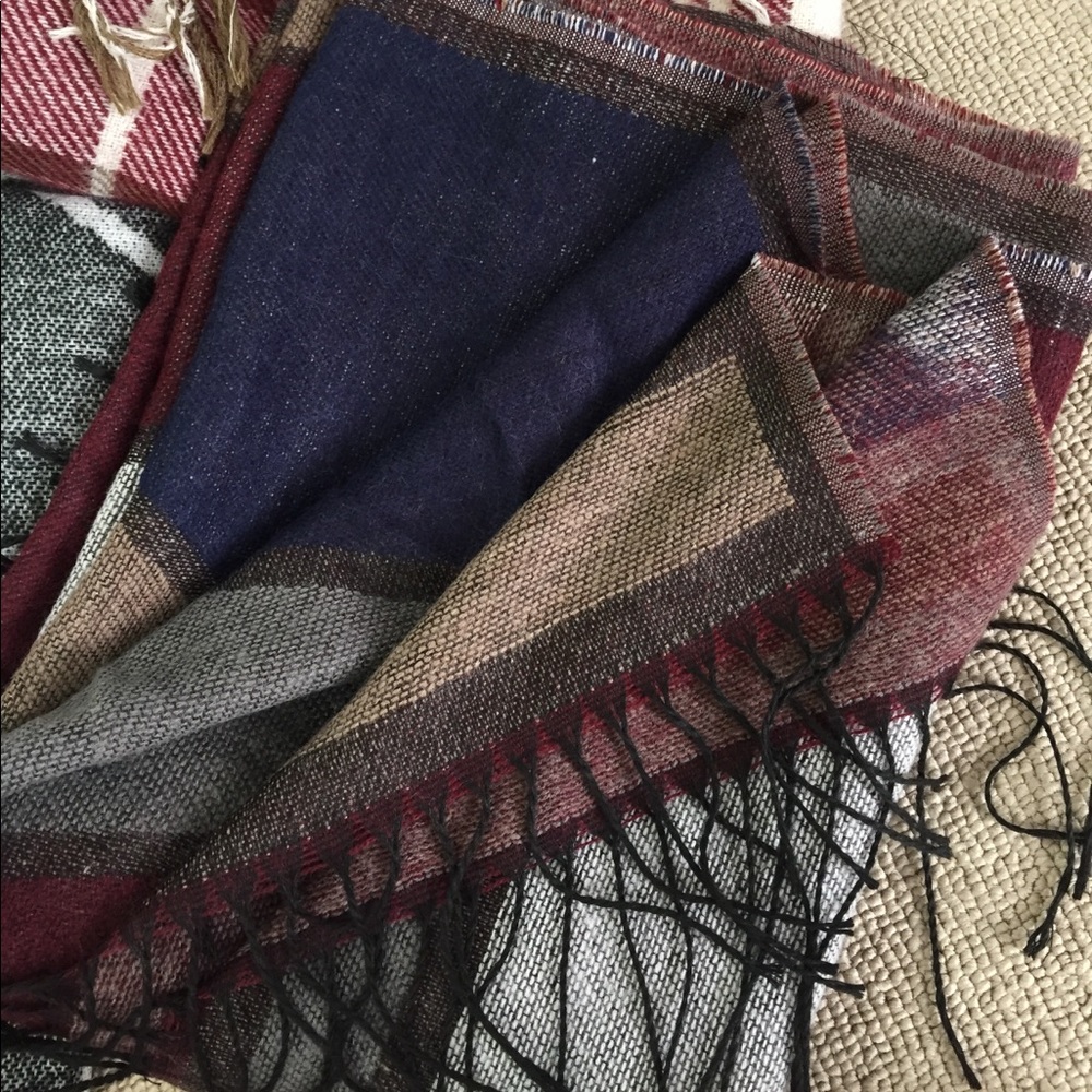 Scarf - Picture 3 of 5