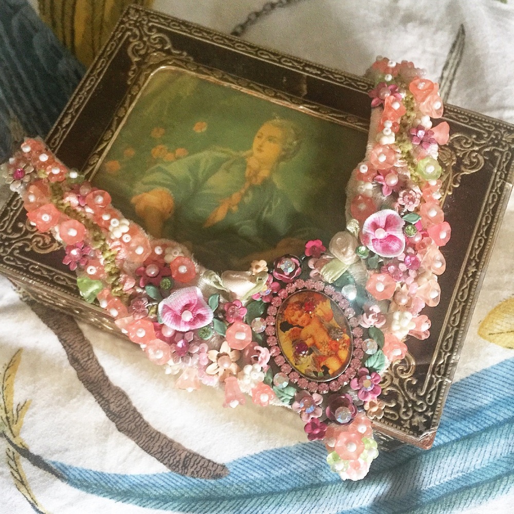 Beautiful rococo inspired statement necklace