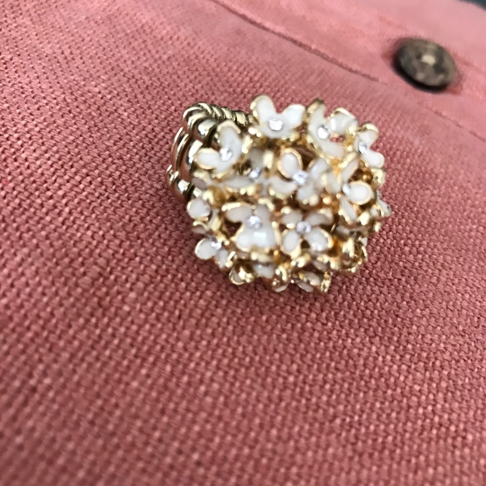 Daisy ring - Picture 3 of 6