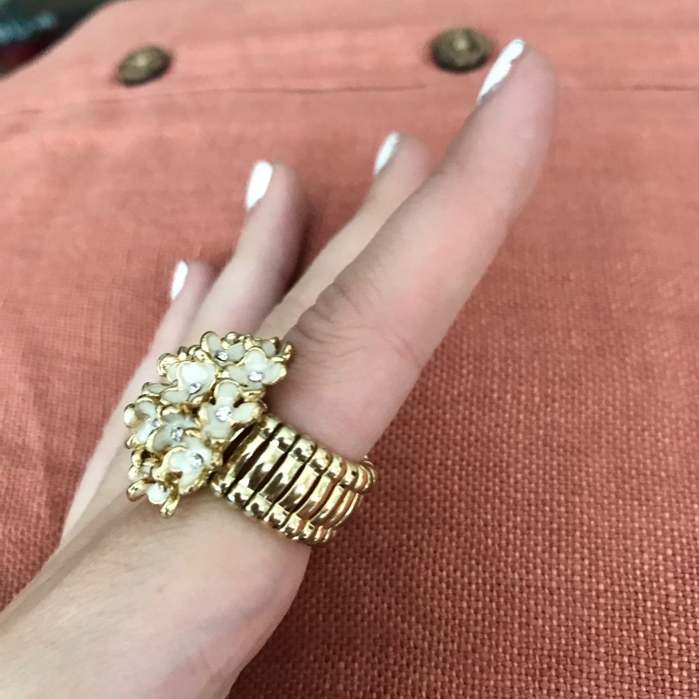 Daisy ring - Picture 5 of 6
