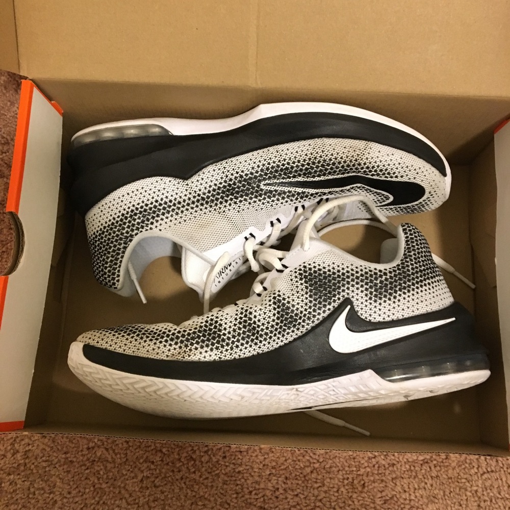 Nike Air Infuriate - size 8