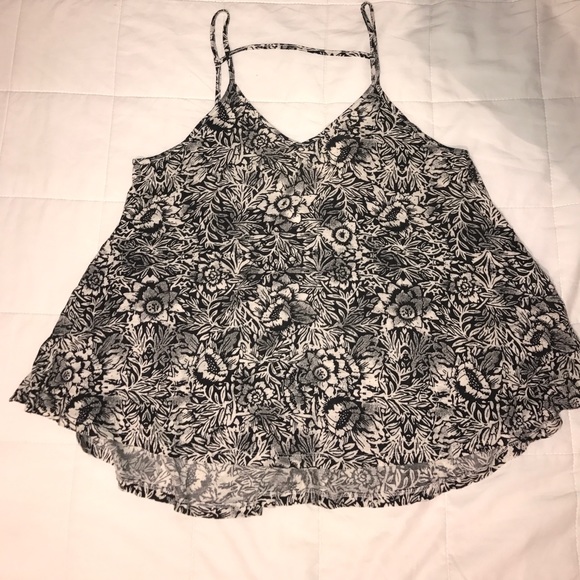 Cute Flowered Shirt - Picture 1 of 6